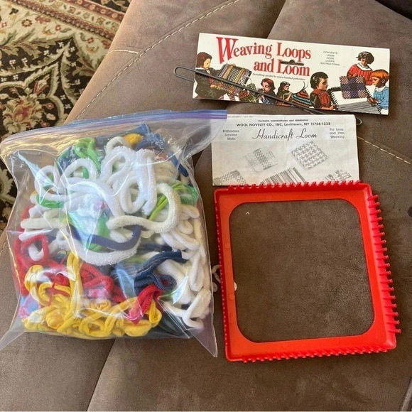 Vintage Red Plastic Potholder Loom And Hook Set With Bag of Loops, Instructions - Picture 1 of 4